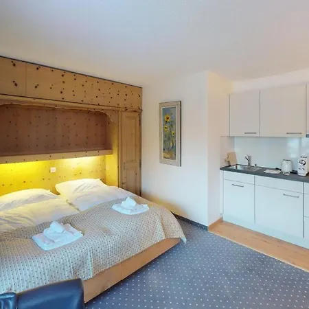 Chuna D'en 5 Mountain Flair Apartment